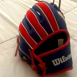 Wilson Sports Kids Baseball Gloves - RTP Youth Teeball Glove